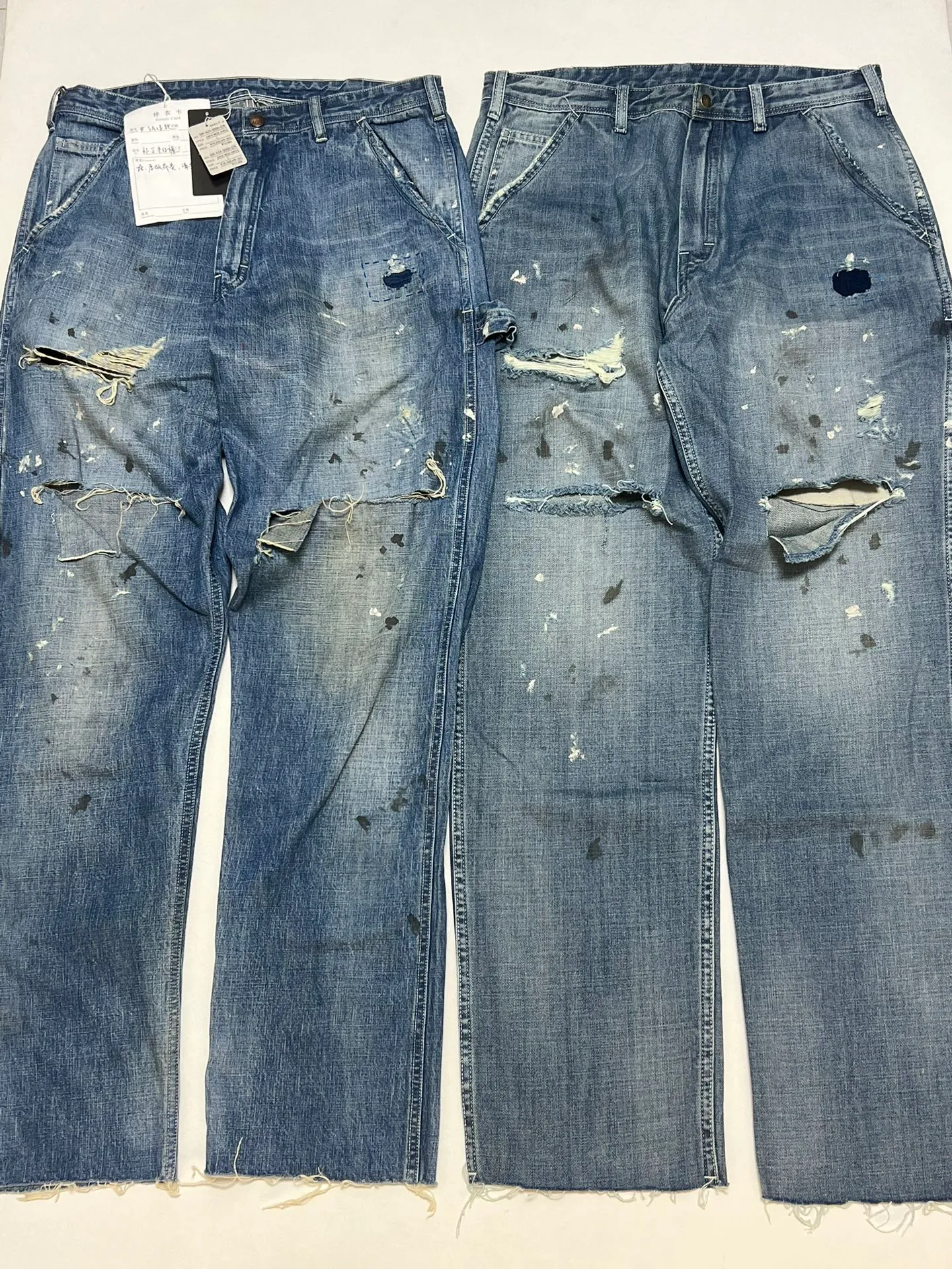 Proofing VS ZP SAINT Mxxxxxx SAINT_DENIM PANTS/PAINTER /BLUE Knife cut holes and splashed ink logging trousers Patch jeans Blue S-XL All accessories are molded and customized Super heavy work Washed and worn Knife cut holes Artificial ink splashed graffiti Genuine version Loose and stylish